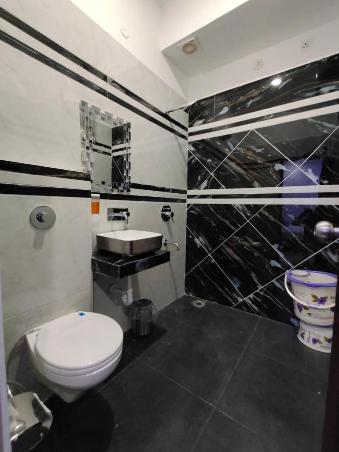 Hotel 51 Amritsar Exterior photo